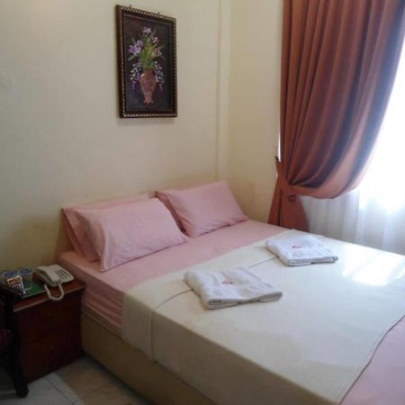 Hotel Teratai Tenang Куала-Тренгану Экстерьер фото