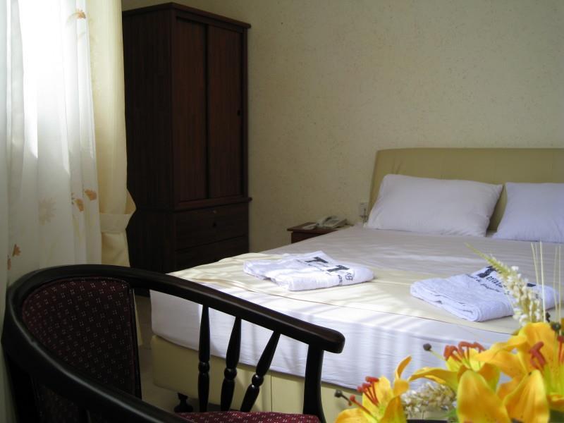 Hotel Teratai Tenang Куала-Тренгану Экстерьер фото